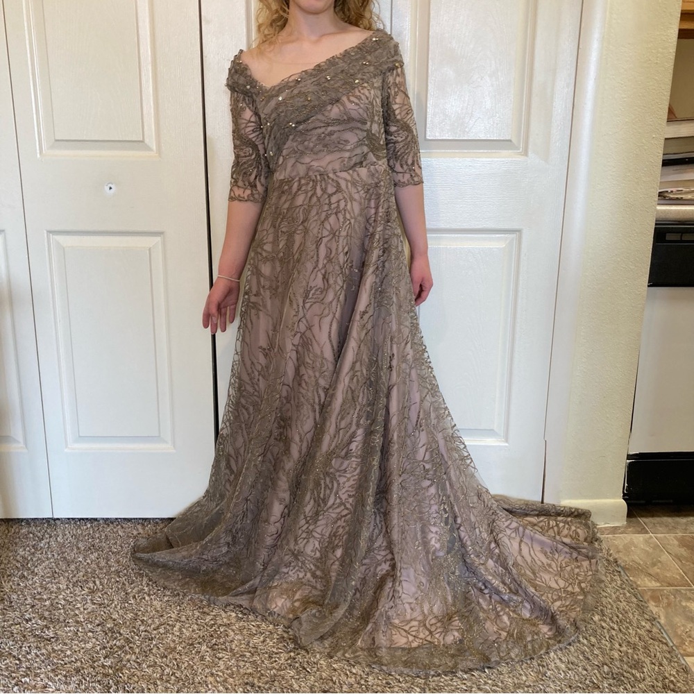 Kanwal Malik Moestaram Pakistani Indian Formal Wedding Dress Gold Brown Mocha - Picture 3 of 13